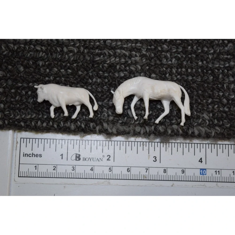 Vintage Matchbox Bull Cow Cattle & Horse FIGURES ONLY for Transport Truck Hauler